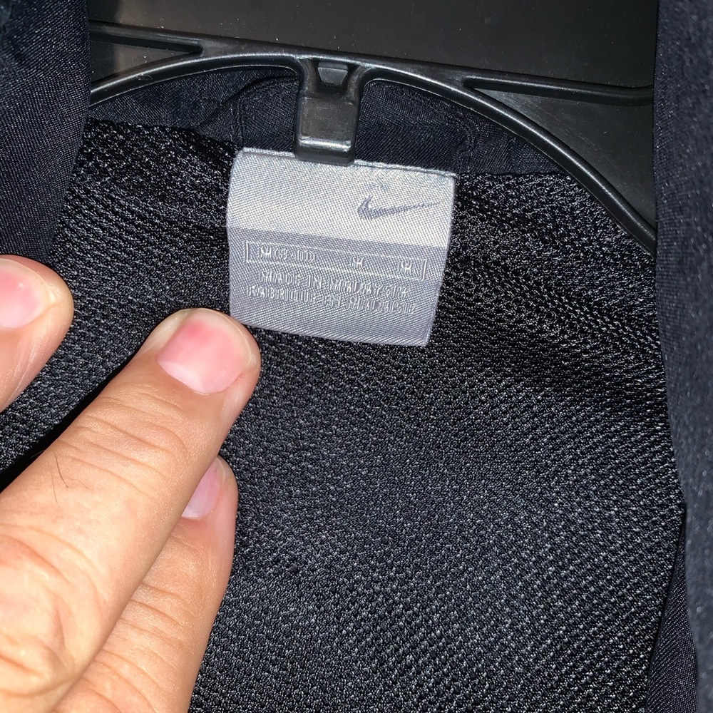 EUC Nike Windbreaker Size M. - Picture 6 of 7